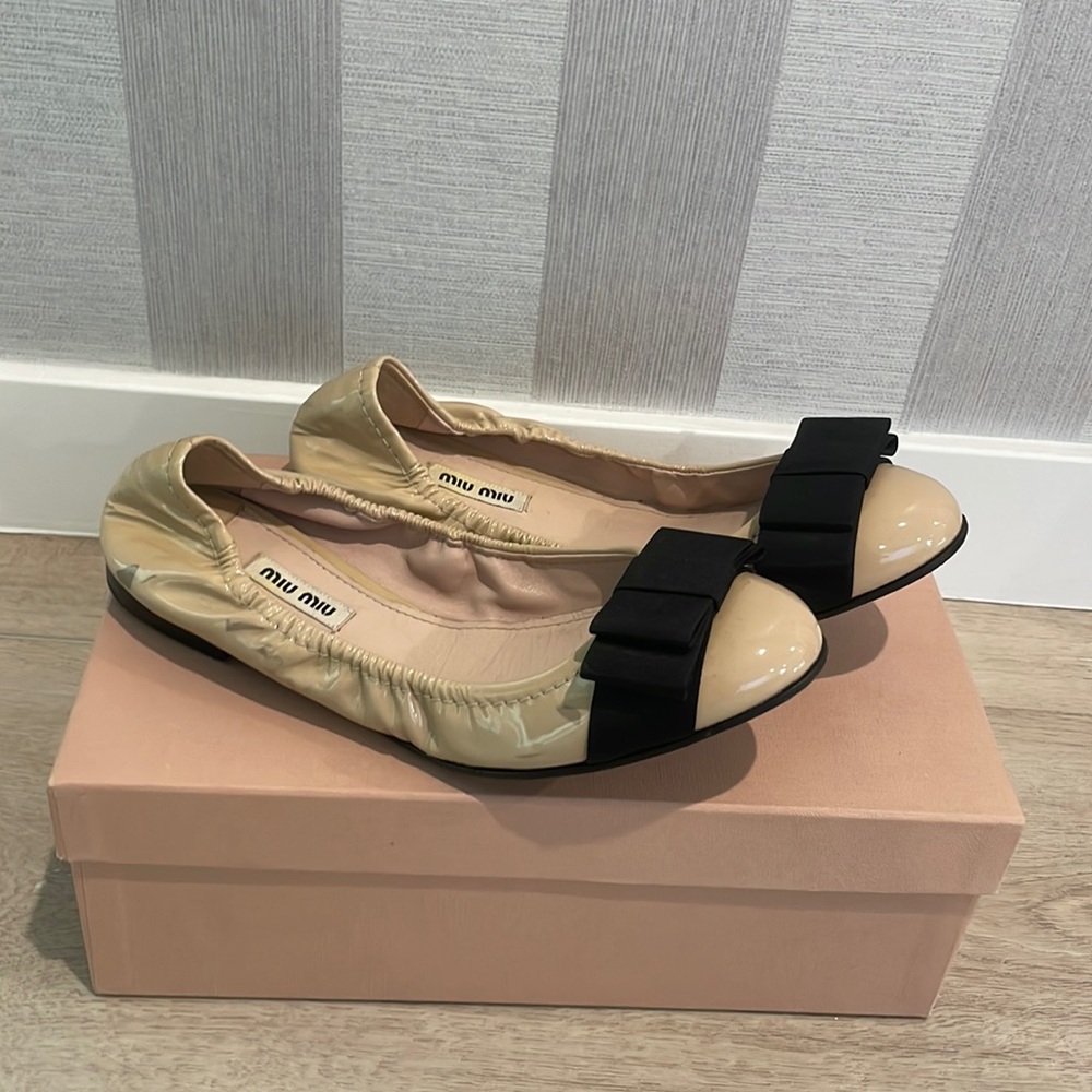 Miu miu patent leather flats